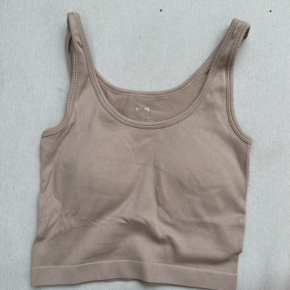 Basic top with padding included - Picture 4 of 6